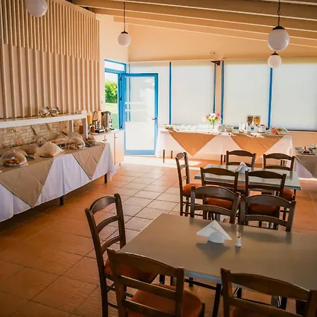 Apartahotel Mesogeios 2*