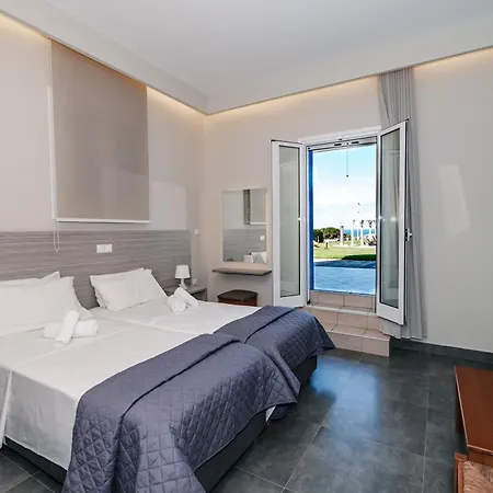 Mesogeios Apartahotel