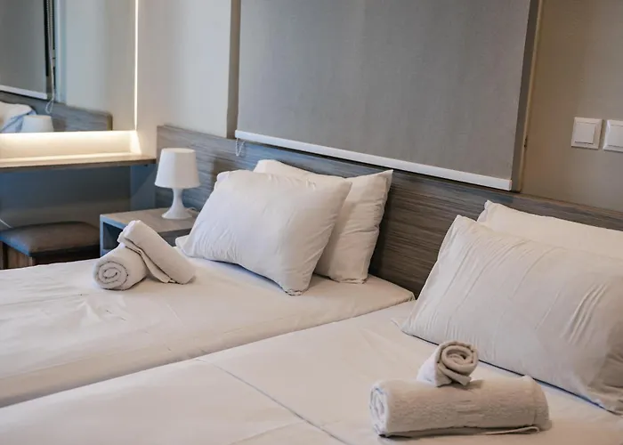 Mesogeios Aparthotel Marathopoli