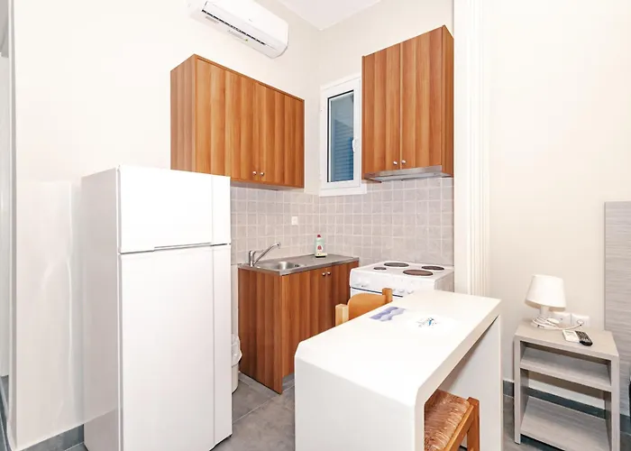 Aparthotel Mesogeios Marathopoli