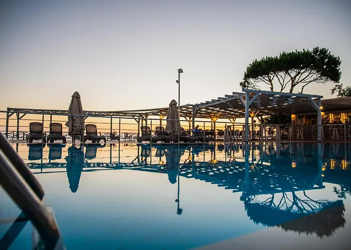 Aparthotel Mesogeios 2*