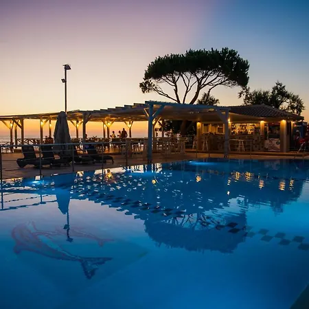 Mesogeios Aparthotel Marathopoli