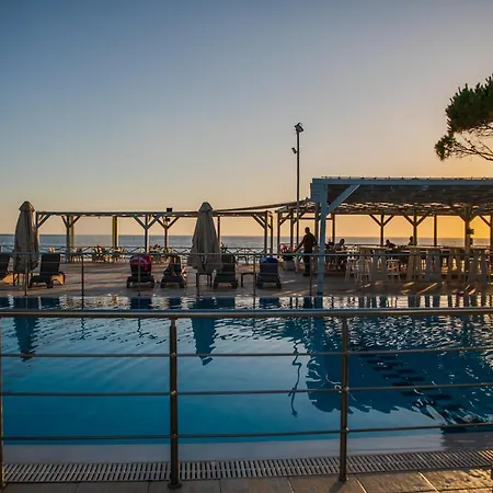 Appart hôtel Mesogeios Marathopoli