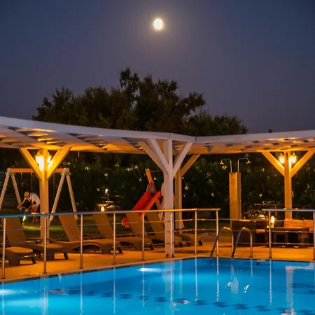 Mesogeios Lejlighedshotel 2*