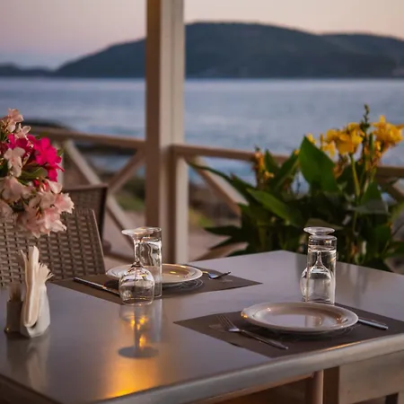 Mesogeios Marathopoli