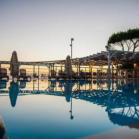 Lejlighedshotel Mesogeios 2*