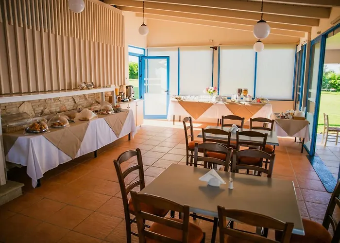 Aparthotel Mesogeios 2*