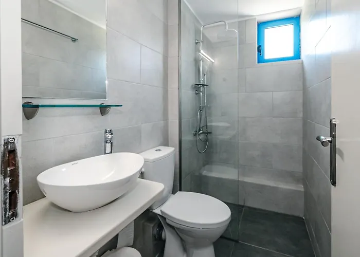 Aparthotel Mesogeios 2*