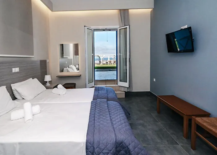 Mesogeios Aparthotel Marathopoli