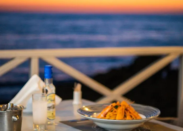 Mesogeios Aparthotel Marathopoli