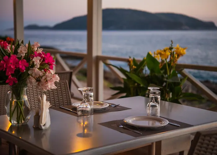 Mesogeios Marathopoli