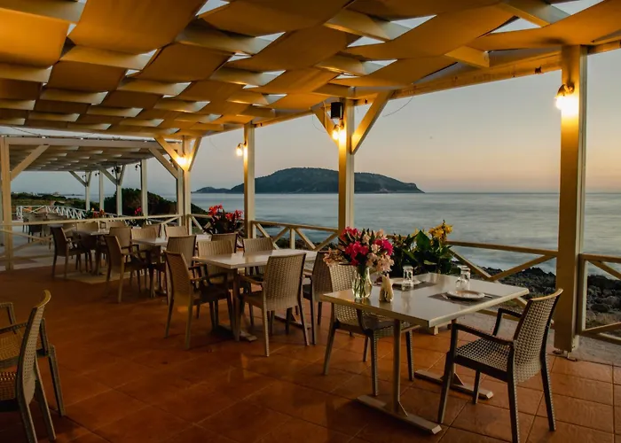 Mesogeios 2* Marathopoli