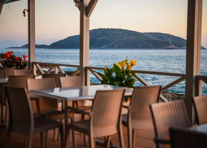 Aparthotel Mesogeios